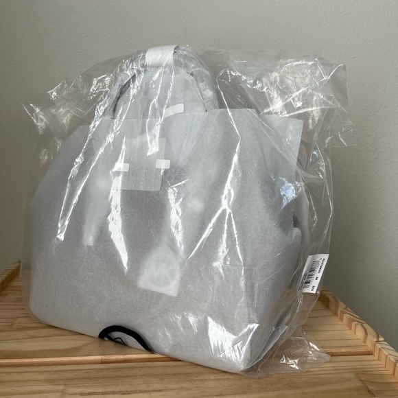 🌼Michael Kors Purse - Picture 10 of 10